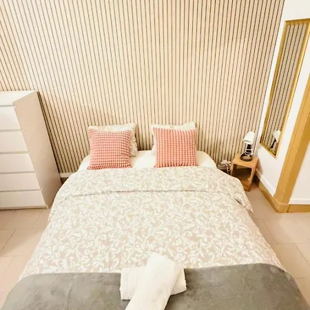 Frank's House & Happy Belem بيت ضيافة Lisboa