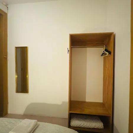 Гостьовий будинок Frank's House & Happy Belem *