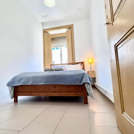 Frank's House & Happy Belem Guest house