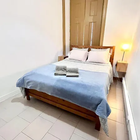 Frank's House & Happy Belem Guest house