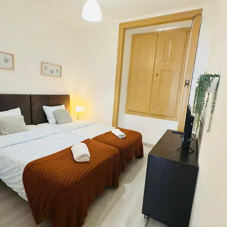 Πανσιόν Frank's House & Happy Belem *